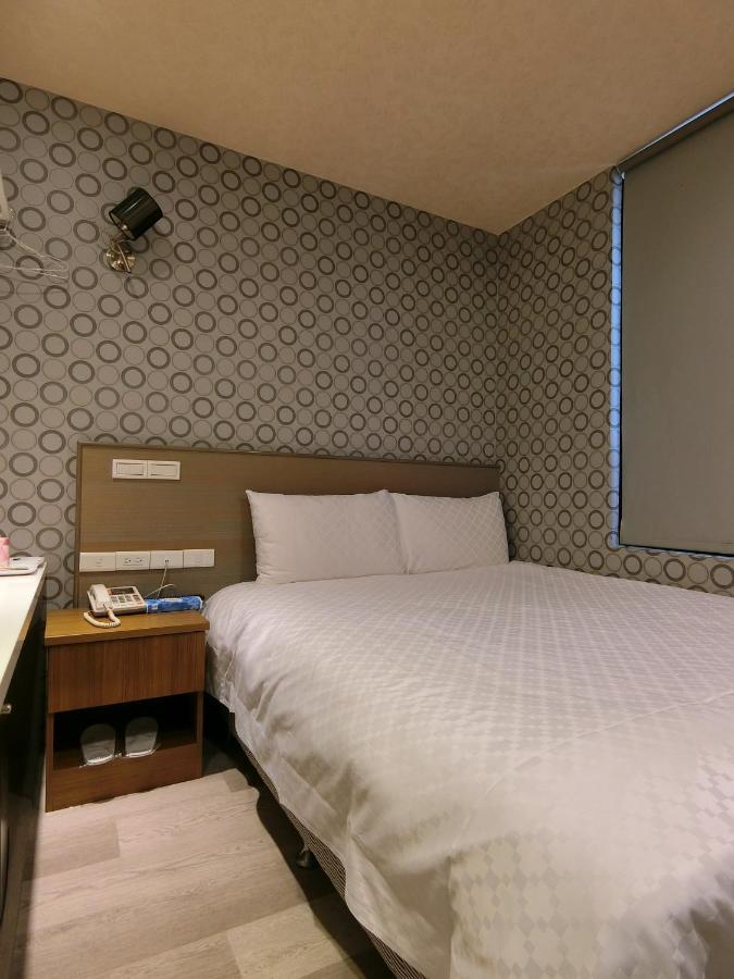 Taiwan Seven Days Boutique Hotel Taipei Exterior photo