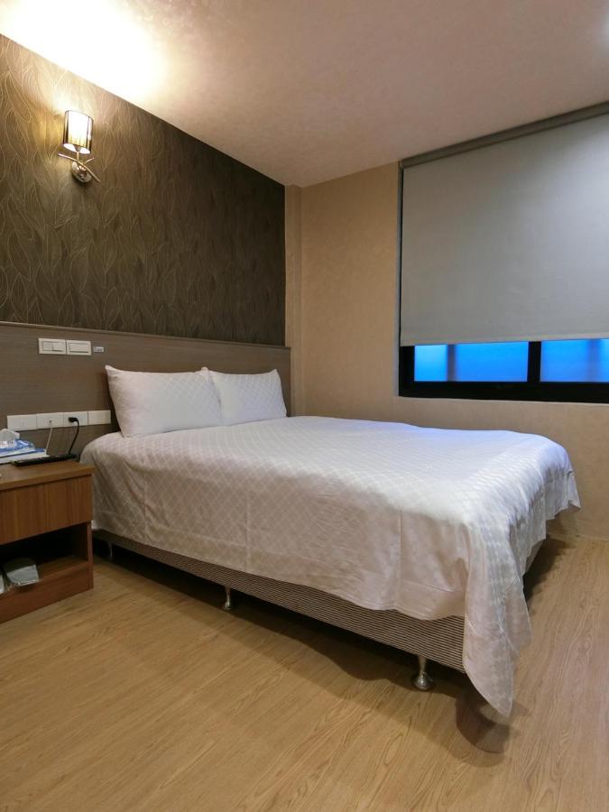 Taiwan Seven Days Boutique Hotel Taipei Exterior photo
